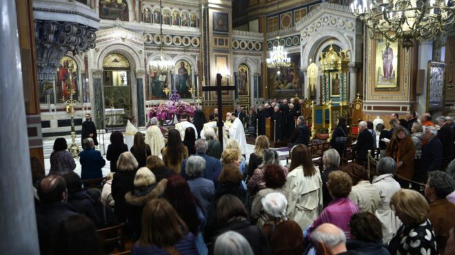 μητρόπολη-αθηνών-δείτε-live-την-ακολουθί-564171859