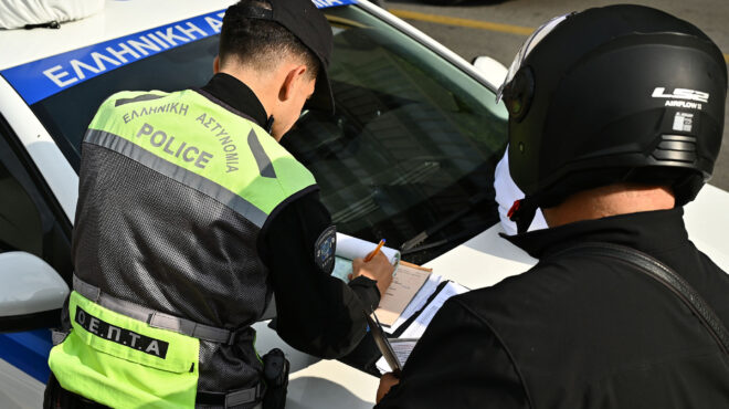 τροχαία-πάνω-από-3-000-πρόστιμα-και-21-συλλή-564162541