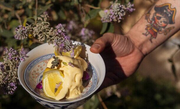 παγωτό-λεμόνι-με-την-παλιά-συνταγή-564182032