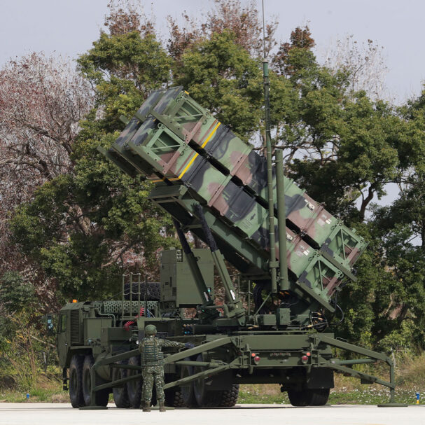 ρεκόρ-ζήτησης-για-patriot-σε-τροχιά-αναβάθμι-564189826