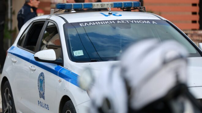 πέλλα-πήραν-146-λίρες-και-χρήματα-από-ηλι-564158893