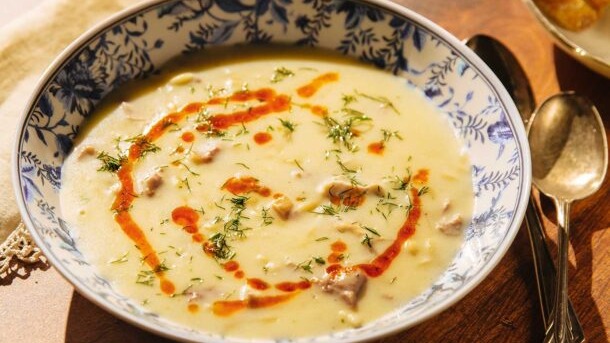 πολίτικη-αναστάσιμη-κοτόσουπα-πλούσ-564168262