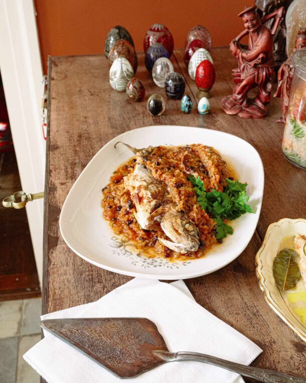 ψάρι-με-κάππαρη-ξερή-με-παλιά-συνταγή-α-564191374