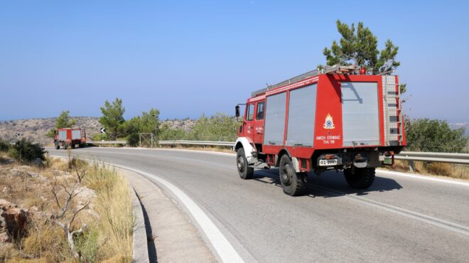 θεσσαλονίκη-φωτιά-σε-εταιρεία-ανακύκ-564185305