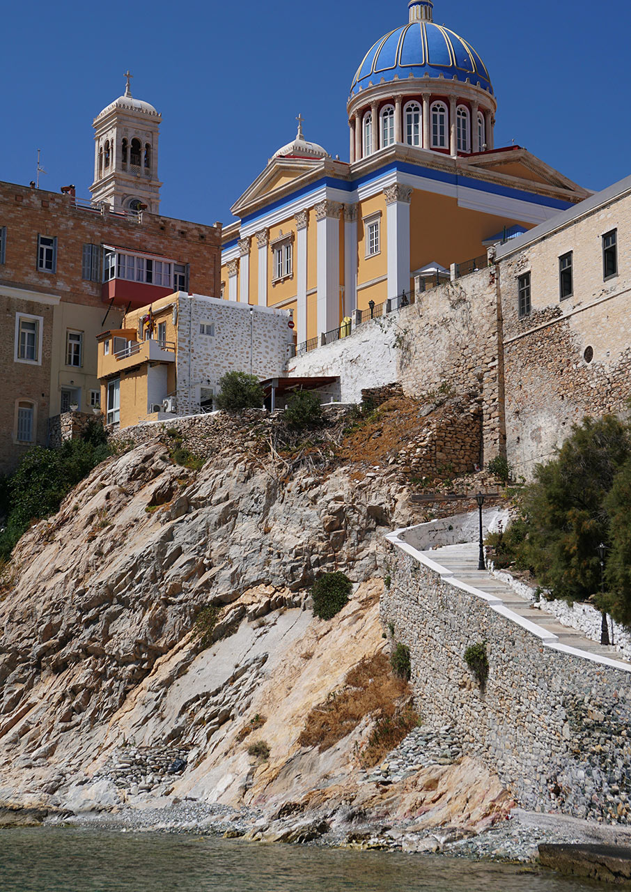 Πάσχα στις Κυκλάδες: Κάθε νησί άλλα έθιμα-1