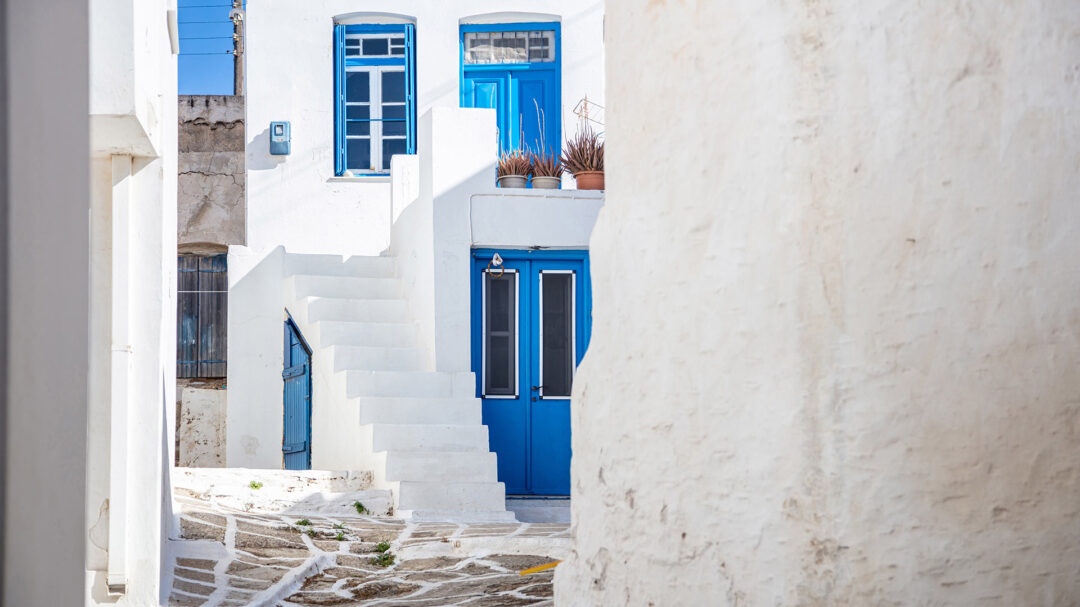 πάσχα-στις-κυκλάδες-κάθε-νησί-άλλα-έθι-564162340