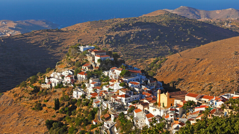 Πάσχα στις Κυκλάδες: Κάθε νησί άλλα έθιμα-3