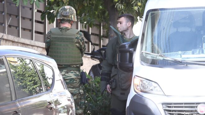 πετράλωνα-ελεγχος-ύποπτων-αντικειμέ-564166888