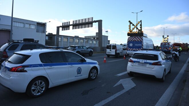 καραμπόλα-πέντε-οχημάτων-στην-περιφε-564163102