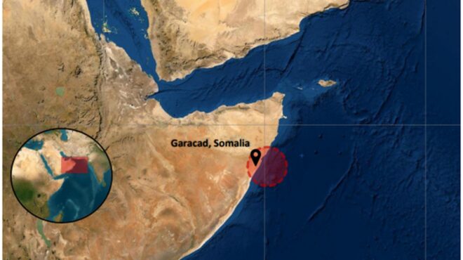 πειρατεία-σε-φορτηγό-πλοίο-ανοικτά-τη-564196096