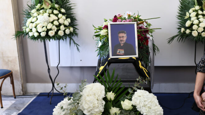 tελευταίο-αντίο-στον-γιο-της-θεανώς-φωτ-564166915