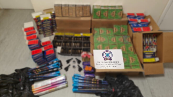 κατασχέθηκαν-πάνω-από-170-000-βεγγαλικά-και-564171577