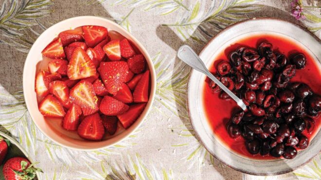 φραουλοσαλάτα-με-σιρόπι-αρμπαρόριζα-564172546