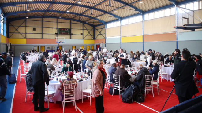 πασχαλινά-γεύματα-αγάπης-από-τον-δήμο-564172699