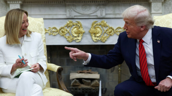 τραμπ-κατά-μελόνι-είναι-απαράδεκτη-ν-564174373