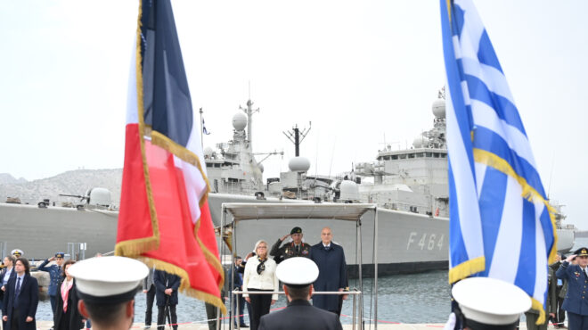 bloomberg-ελλάδα-και-γαλλία-ανανεώνουν-την-αμ-564180196