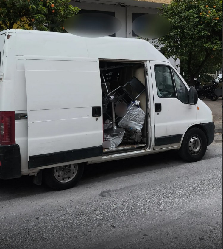 Πειραιάς: Εκλεβαν μοτοσικλέτες και πουλούσαν τα ανταλλακτικά – Τρεις συλλήψεις-1