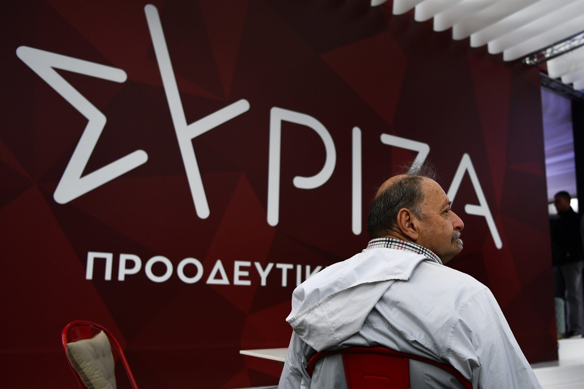 Μάχη μεταξύ τους και με το παρελθόν τους-1