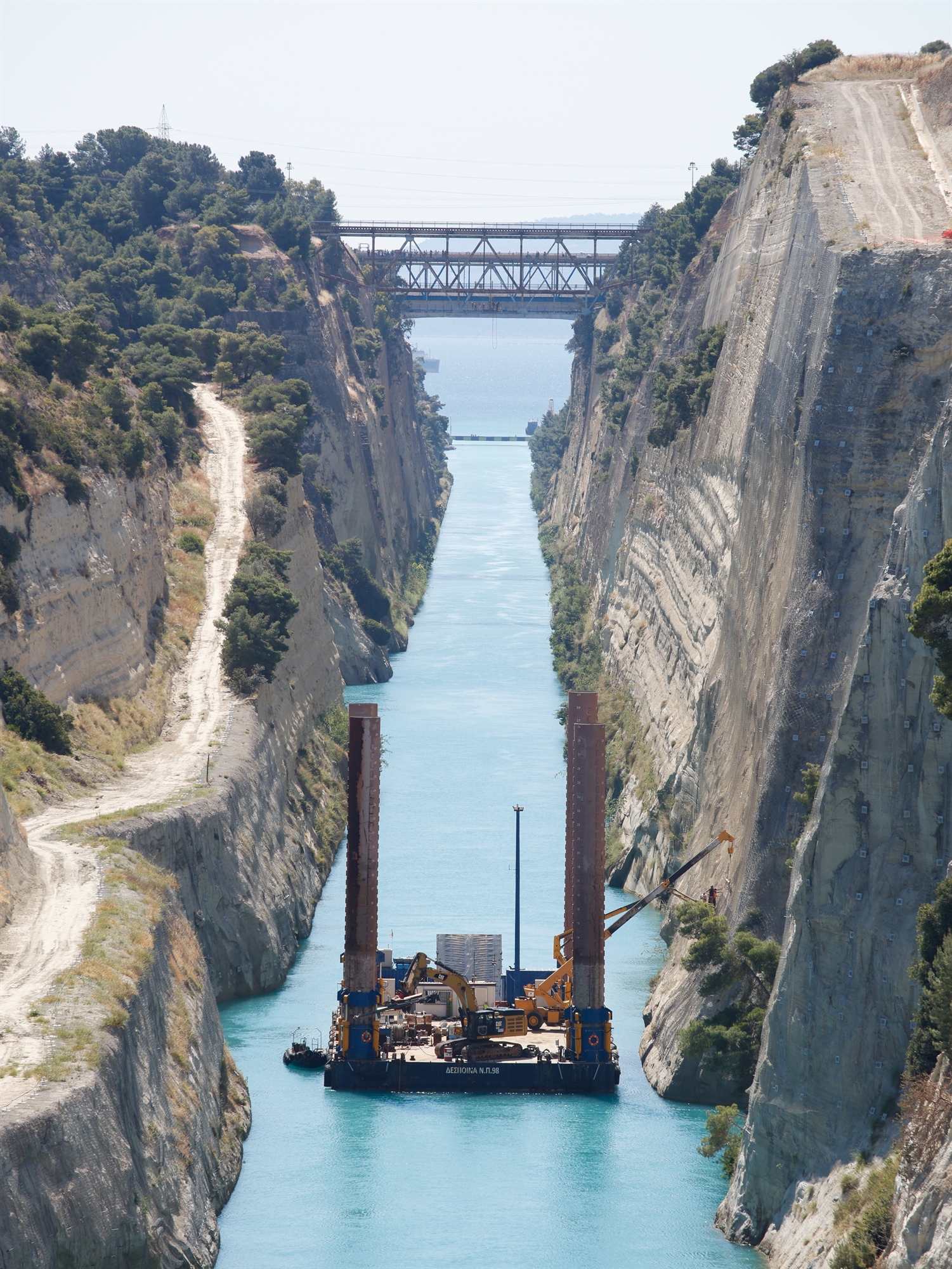 «Γεφύρι της Αρτας» η διώρυγα της Κορίνθου-2