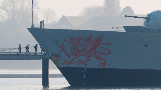 η-βρετανία-στέλνει-το-hms-dragon-στη-μέση-ανατο-564218770