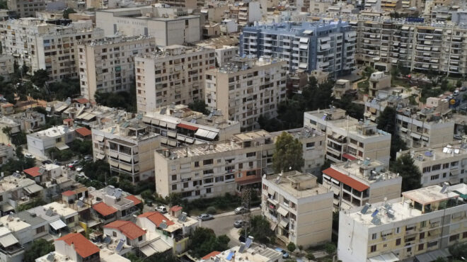 οι-χρυσοθήρες-της-δραπετσώνας-564246859