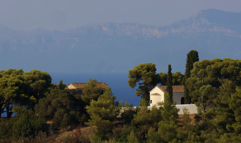 Δύο περιπατητικές διαδρομές στις Σπέτσες εις μνήμην Αθηνάς Μαρτίνου-1