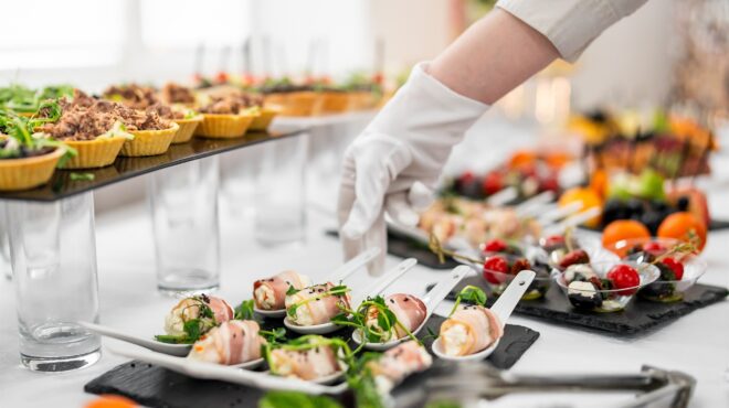 στην-αγορά-του-catering-μπαίνει-η-αβ-βασιλόπ-564223423