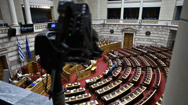 στο-κόκκινο-η-αντιπαράθεση-ν-δ-πασ-564228535