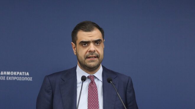 ο-καθένας-κάνει-τις-επιλογές-του-μαρ-564220345