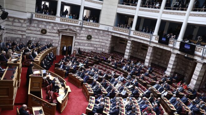 βαρθολομαίος-στη-βουλή-παρατεταμένο-564209263