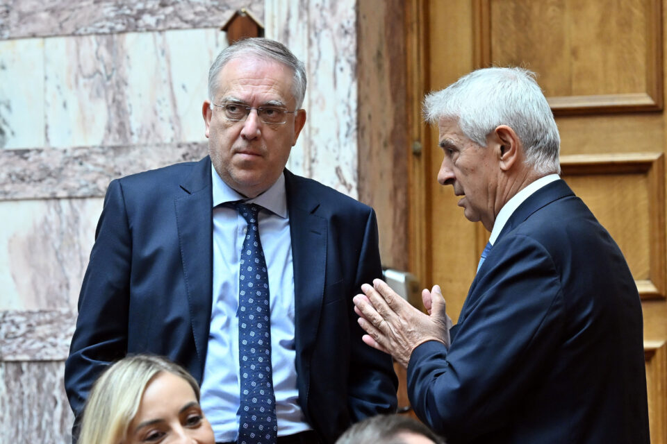 Συνεδρίαση Ν.Δ.: Αιχμές κατά Κοβέσι, ασυμβίβαστο και εσωτερικά πυρά-10