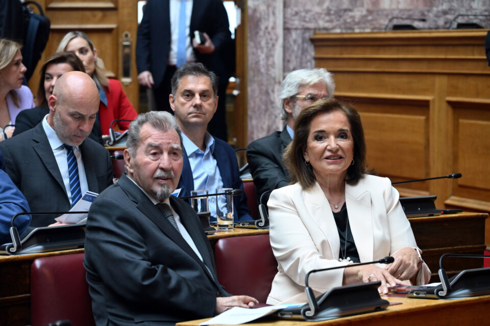 Συνεδρίαση Ν.Δ.: Αιχμές κατά Κοβέσι, ασυμβίβαστο και εσωτερικά πυρά-11