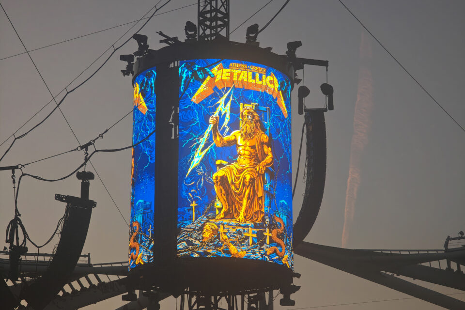Oι Metallica ξεσήκωσαν το κατάμεστο ΟΑΚΑ (εικόνες & βίντεο)-9