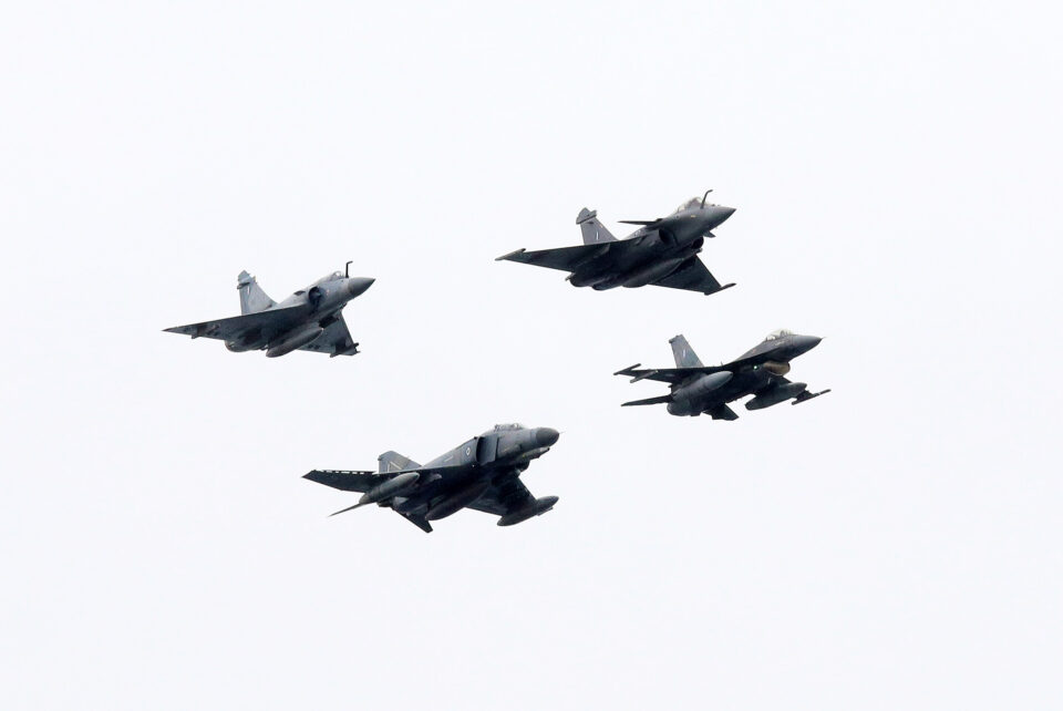 Φλοίσβος: Εντυπωσιακό airshow για τα 95 χρόνια της Πολεμικής Αεροπορίας-4