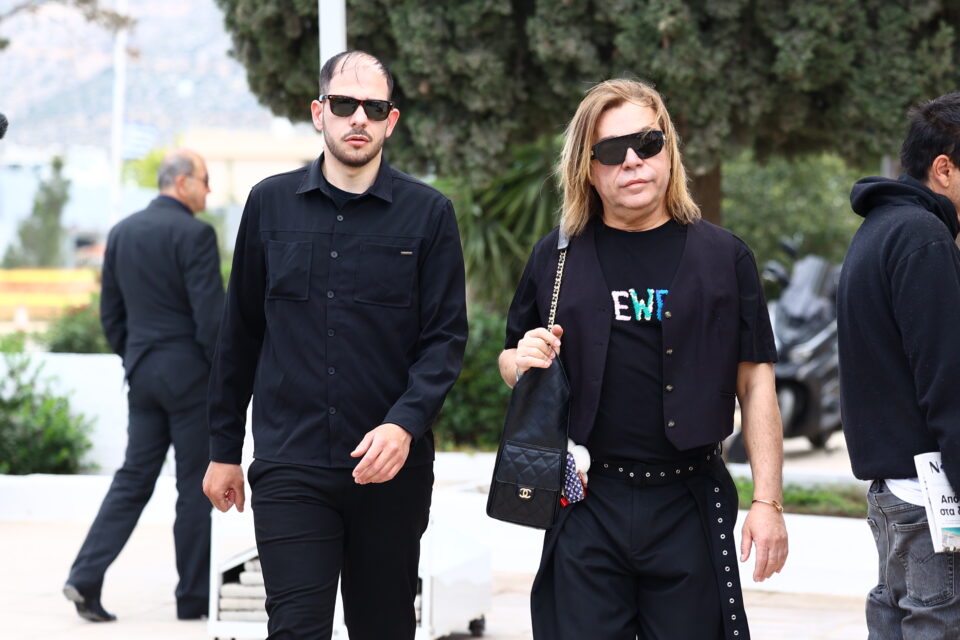 Γωγώ Μαστροκώστα: Σε κλίμα οδύνης το τελευταίο αντίο-3