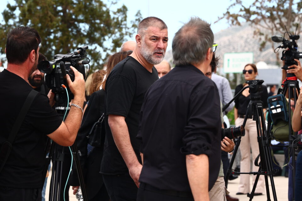 Γωγώ Μαστροκώστα: Σε κλίμα οδύνης το τελευταίο αντίο-7