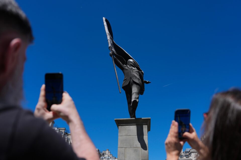 Πώς στήθηκε η μεταμεσονύκτια «επιχείρηση Banksy» στην καρδιά του Λονδίνου-1