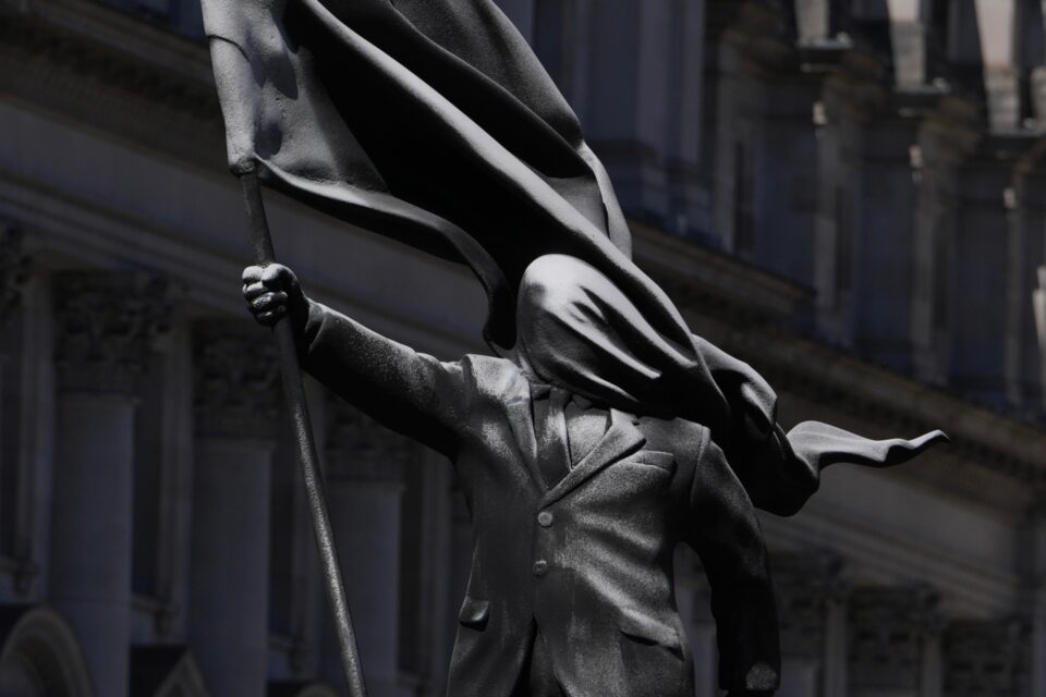 Πώς στήθηκε η μεταμεσονύκτια «επιχείρηση Banksy» στην καρδιά του Λονδίνου-2