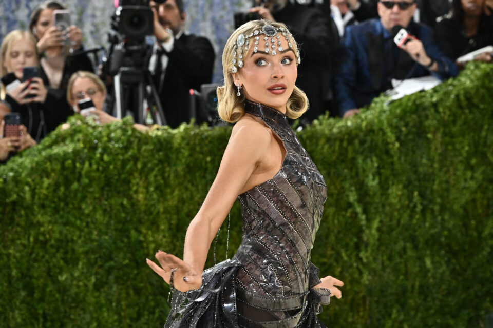 Met Gala 2026: Πότε γέρασε ο Bad Bunny;-2