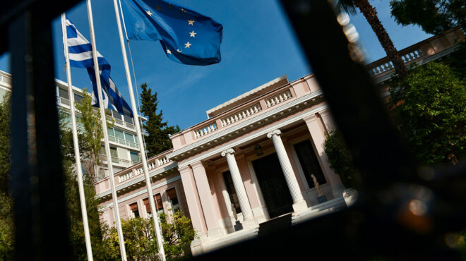 πώς-προσεγγίζει-το-μαξίμου-το-υπό-διαμ-564238798