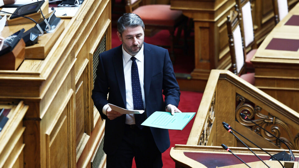 Αναθεώρηση και με το βλέμμα στις κάλπες-2