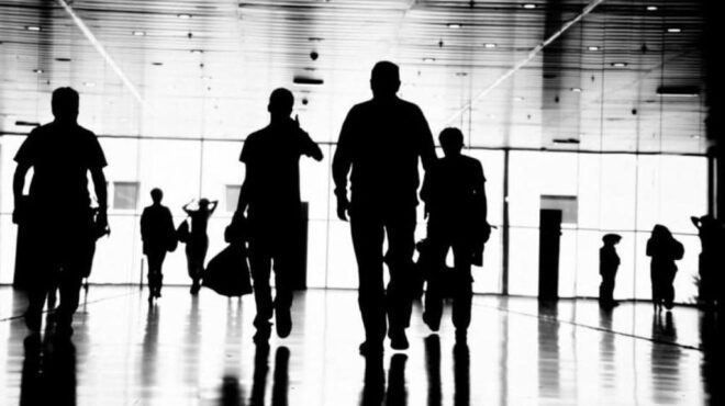 παράγουμε-λίγο-ενώ-δουλεύουμε-πολλές-564228517