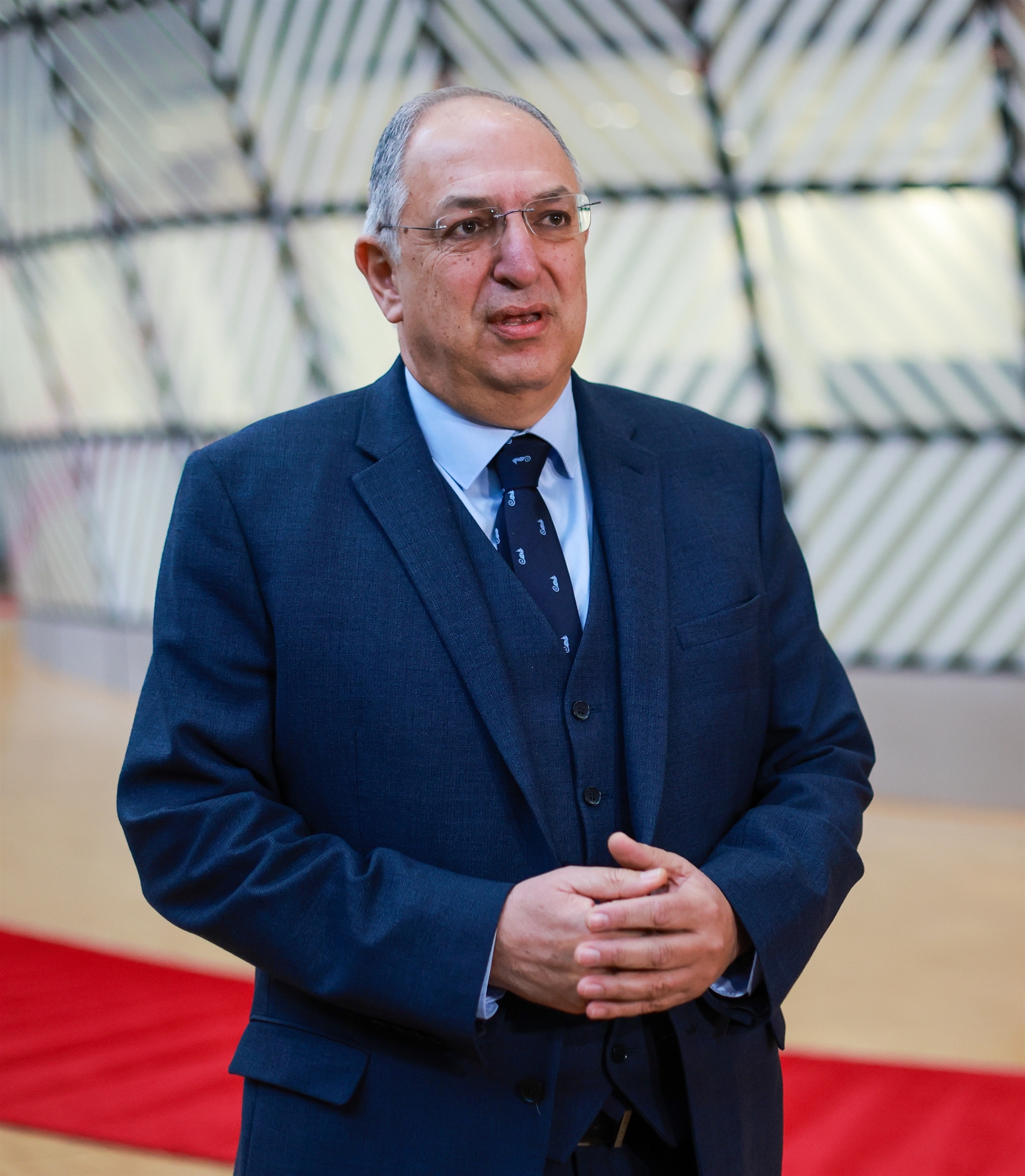 Εντός και Εκτός: Και οι Σουηδοί αγοράζουν τον… Κίμωνά τους-1