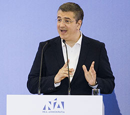 Θεωρείο: Και Ντόρα και Χρυσομάλλης-1