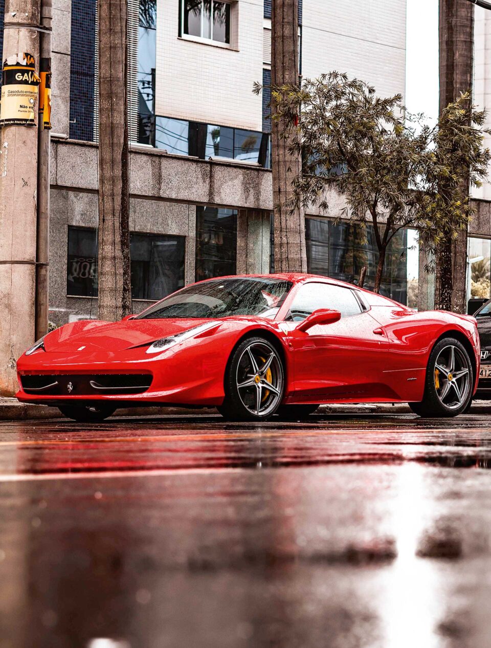 Μπλόκο της ΑΑΔΕ στα super cars με ξένες πινακίδες-1