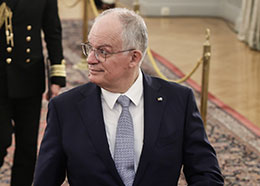 Θεωρείο: Αλλαγή πλεύσης-1