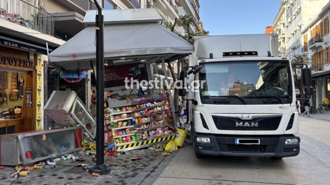 θεσσαλονίκη-φορτηγό-έπεσε-πάνω-σε-περ-564221791