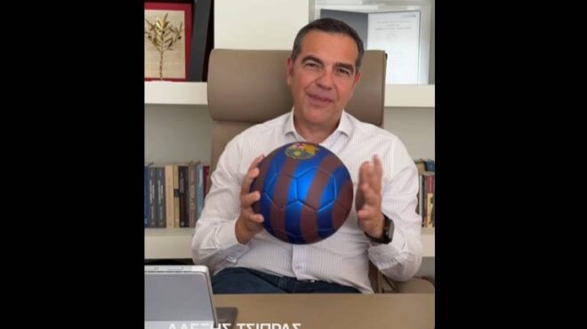 ο-αλέξης-τσίπρας-παρουσίασε-τα-χρώματ-564245395