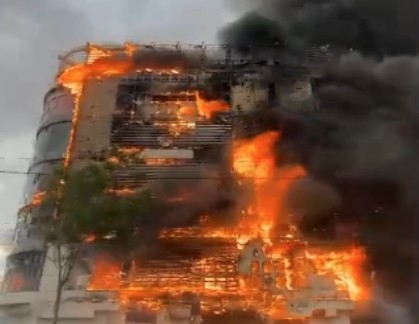 ιράν-8-νεκροί-και-40-τραυματίες-σε-πυρκαγ-564210709