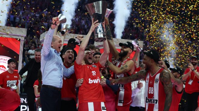 η-νύχτα-που-ο-ολυμπιακός-αρνήθηκε-να-λυ-564245950
